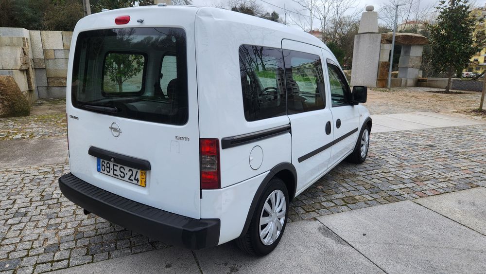 Opel Combo 1.3 CDTI 5 Lugares