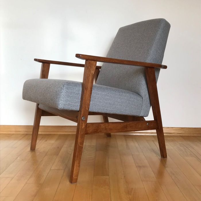 Fotel PRL Lisek Śnieżka ciemny dąb klasyczna jodełka szary renowacja 1