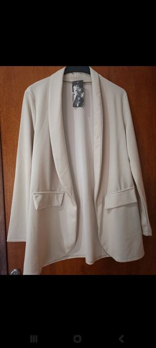 Blazer senhora. Sem forro e tecido fino