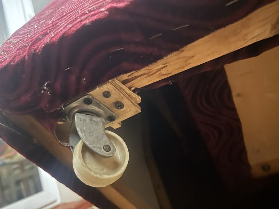 Отдам бесплатно  2 кресла