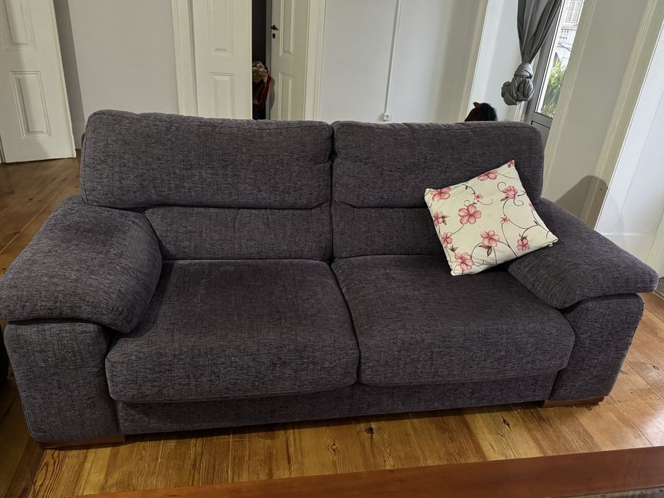 Sofa seme novo violeta!