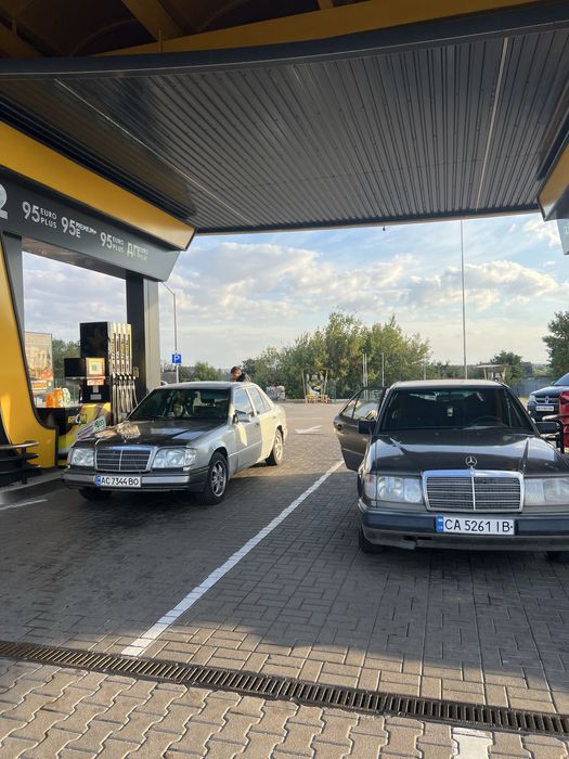 Мерседес 124 2,6 газ/бенз