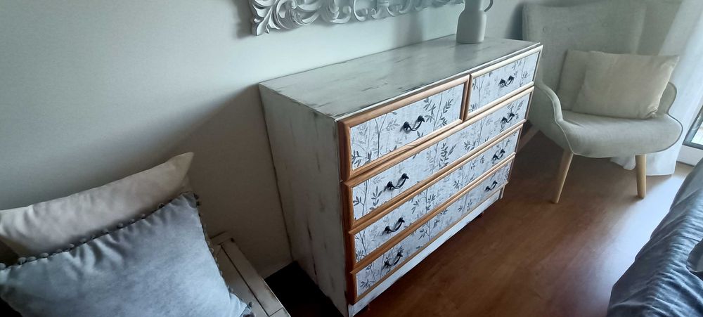 Comoda com 5 gavetas