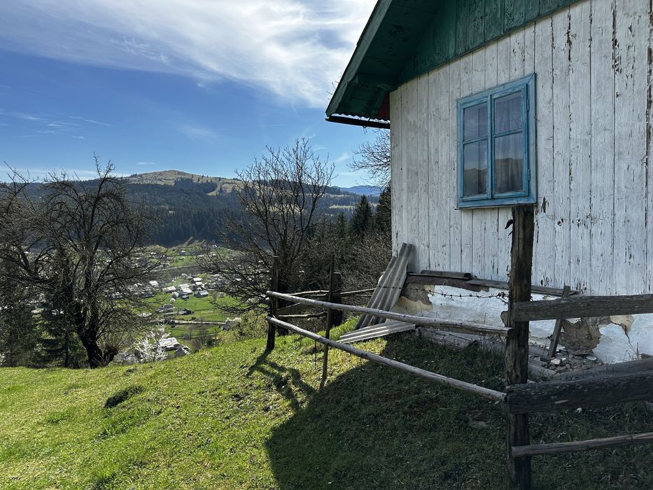 С. Полянки. Верховинський район. Карпати. Нерухомість. Будинок. Земля