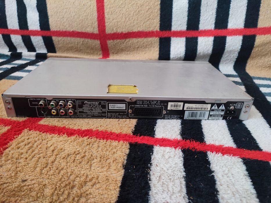 DVD плеєр Pioneer DV-370 / читає диски / RCA, SCART