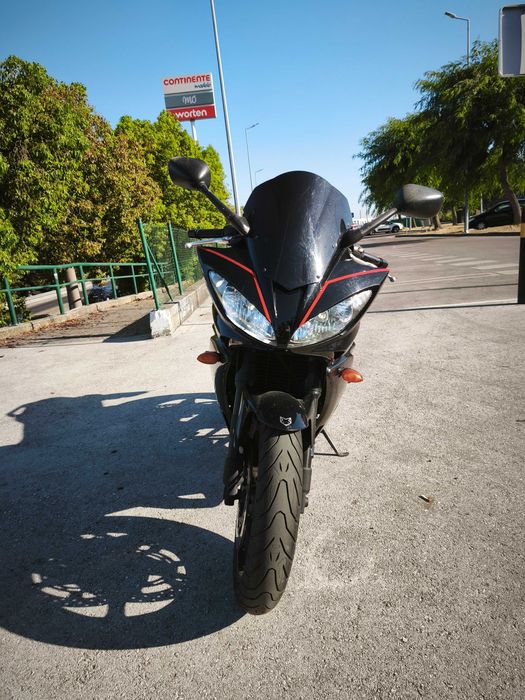 Yamaha FZ6S - Carenada