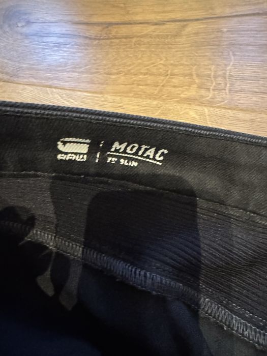 Spodnie G star  MOTAC 3D Slim 29/32  stan bardzo  dobry