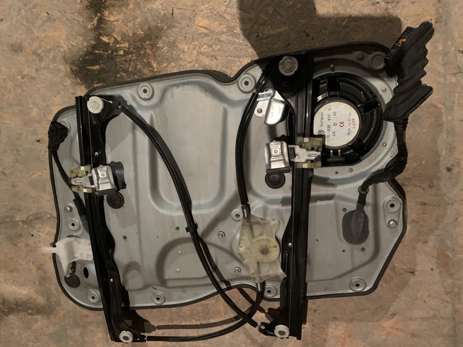 Podnosnik szyb VW TOURAN 1T0