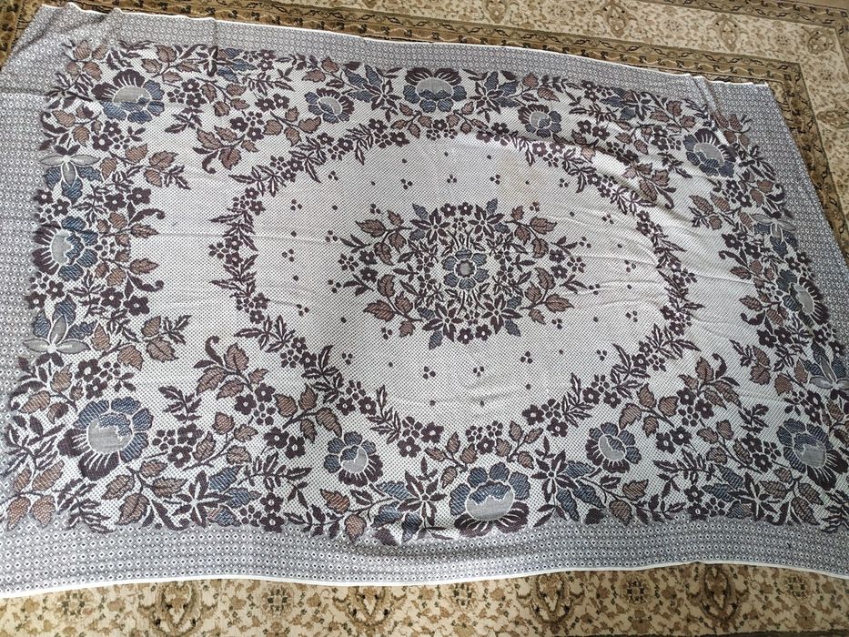 Покрывало 190 на125 с серым рисунком