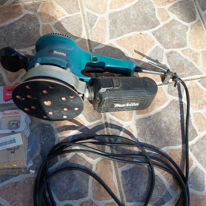 Vendo lixadeira makita