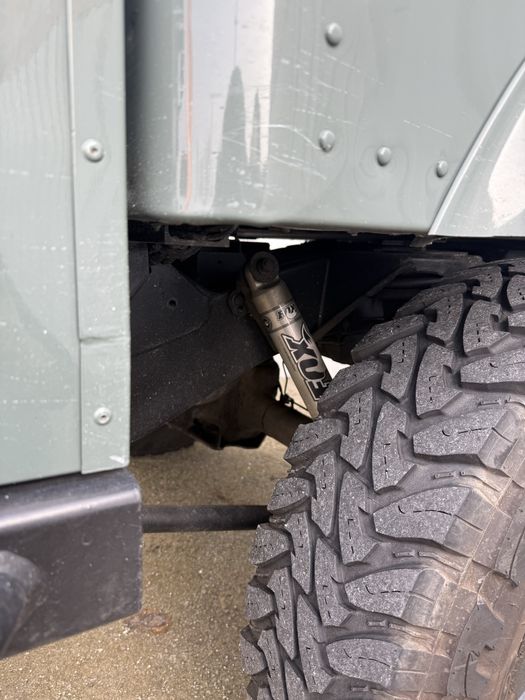 Land Rover Defender  - 130