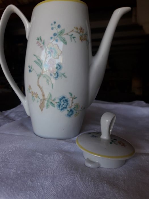 Dzbanek porcelanowy z Chodzieży