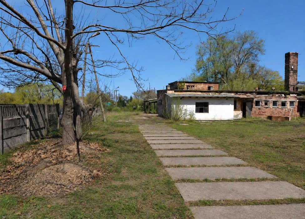 NIERUCHOMOŚĆ Działka 3500 M2  Magazyn