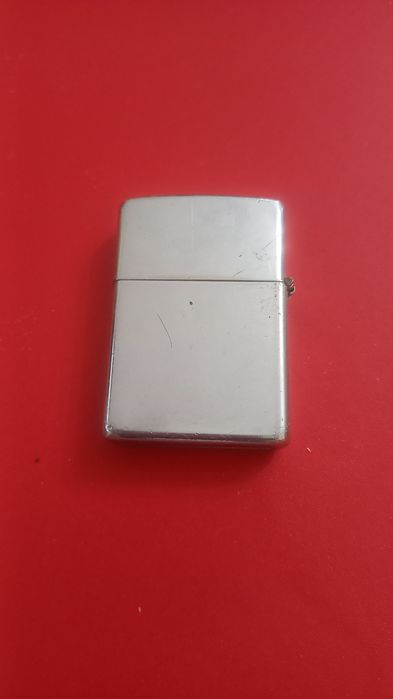Isqueiro Zippo usado.