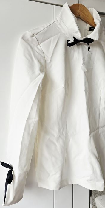 Nowa biała bluzka z kołnierzykiem i  wstążkami, Mielczarkowski, rozm S