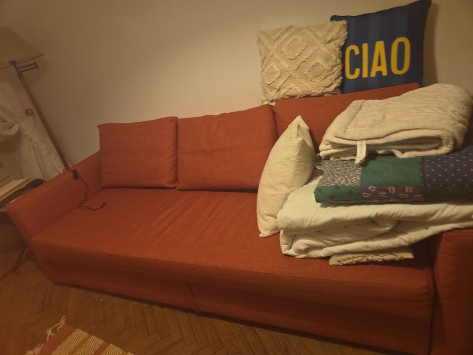 Sofá cama  ikea com pouco uso