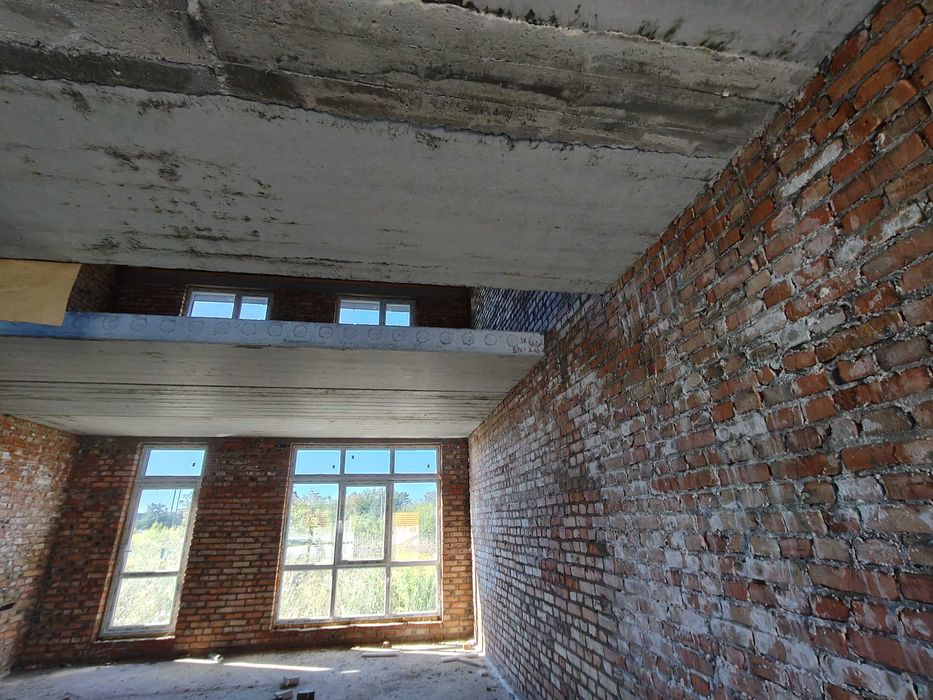 Котедж, таунхаус-здана в експлуатацію новобудова з ділянкою 650$/м кв