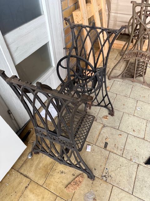 żeliwne podstawy od maszyn do szycia, stolik loft