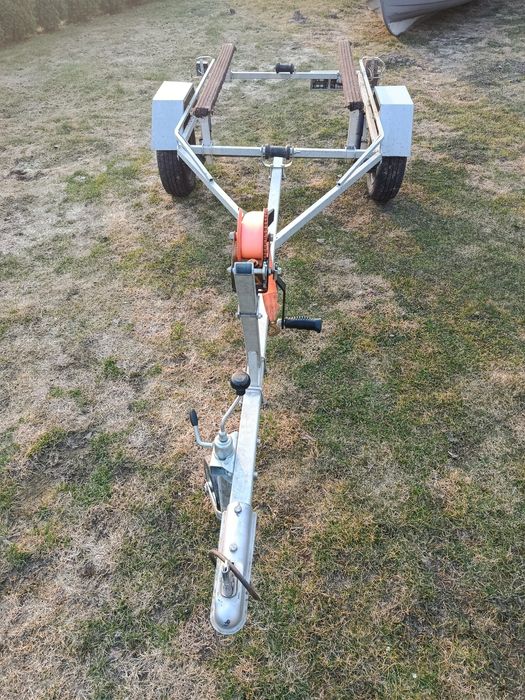 Przyczepka podłodziowa slipowa