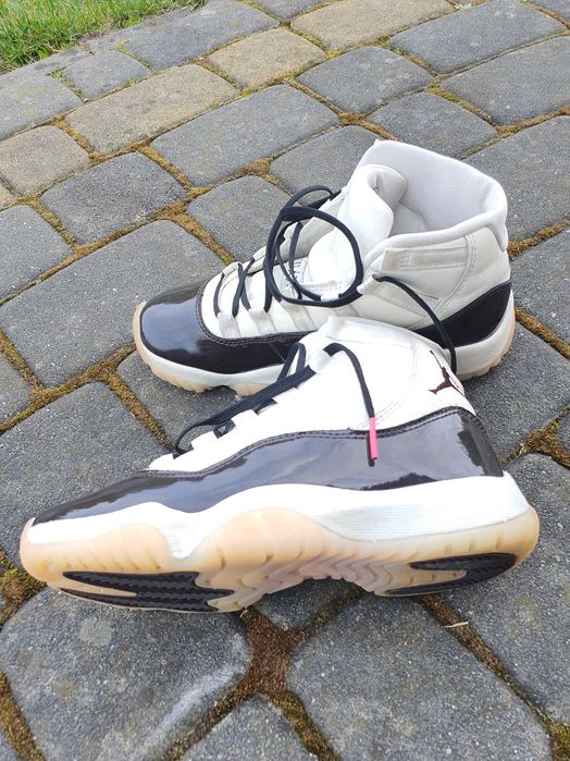 Buty Air Jordan 11 Retro (GS) Białe rozmiar 35,5  stan BDB