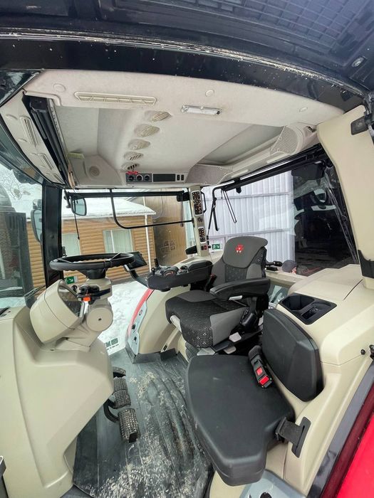 Трактор massey ferguson 8737