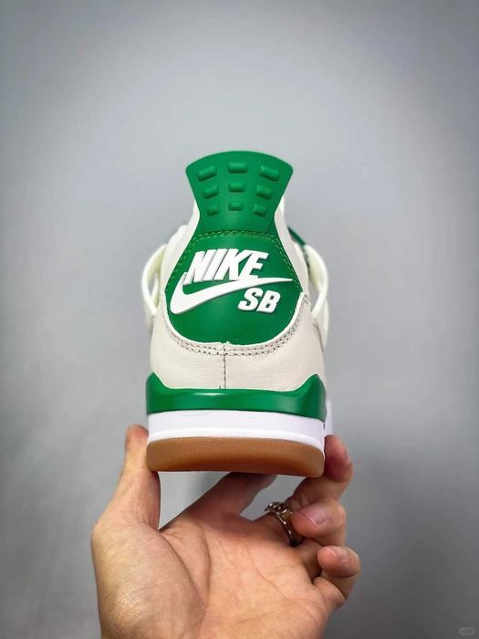 Jordan Air Jordan 4 Retro R.42,5
