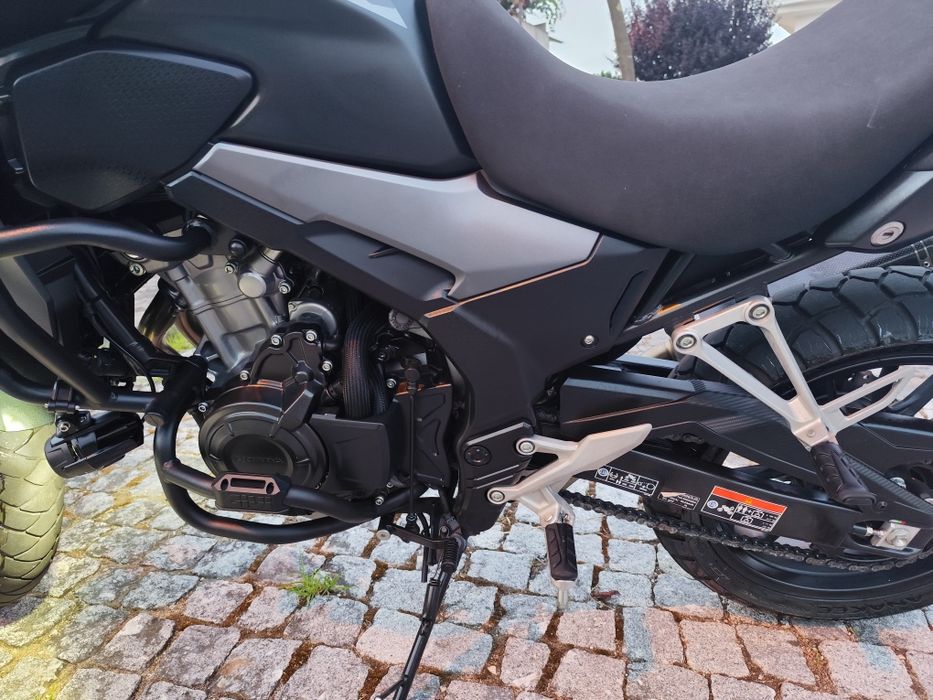 Honda CB 500X muito bem cuidada