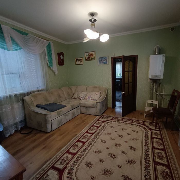 Продаж будинку з ремонтом в центрі