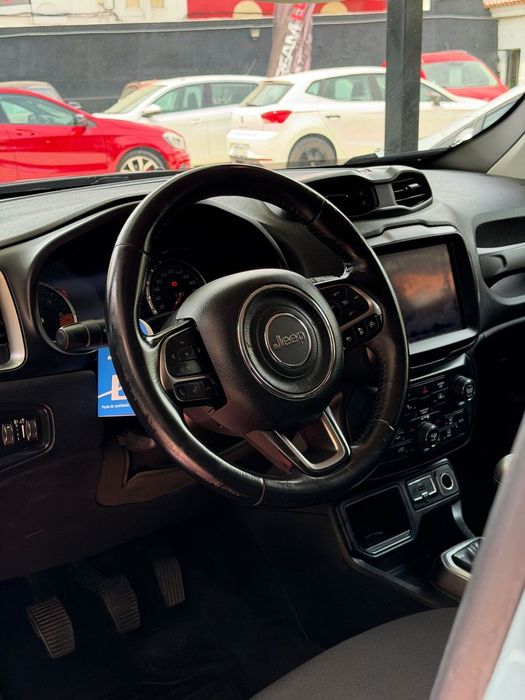 Jeep Renegade526216890019358722