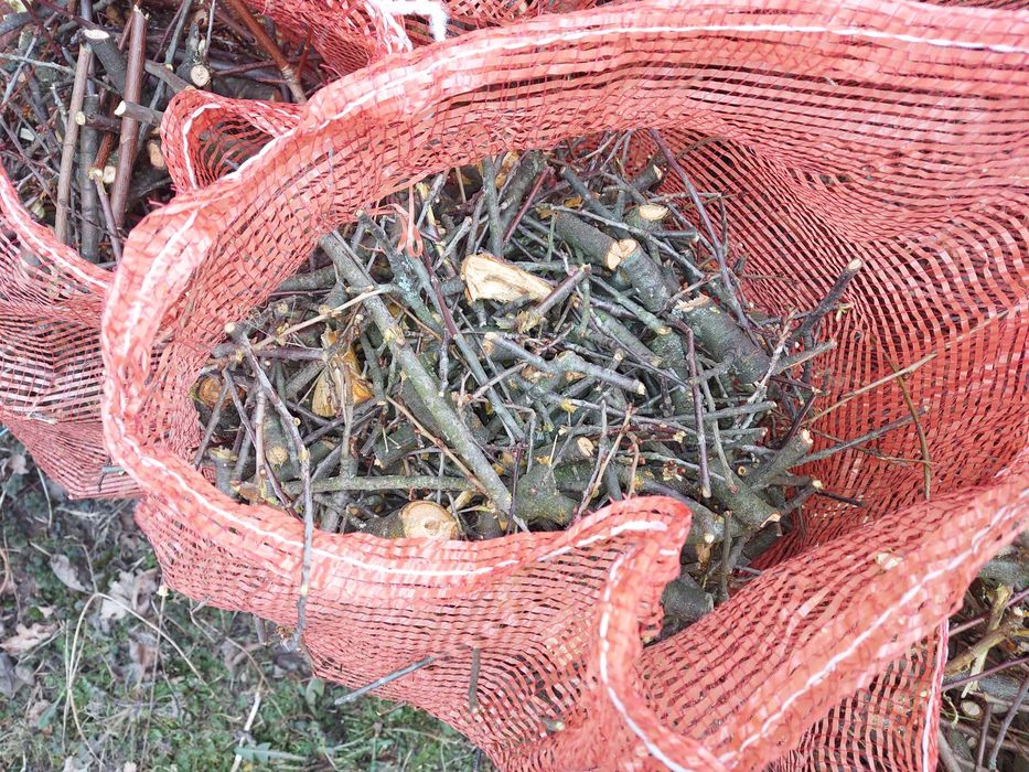 Zrębki drewno z rębaka