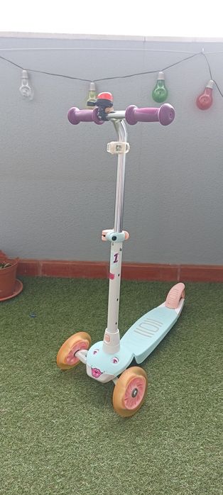 Trotinete criança Oxelo (Decathlon) 3 rodas liminosas - ajustável
