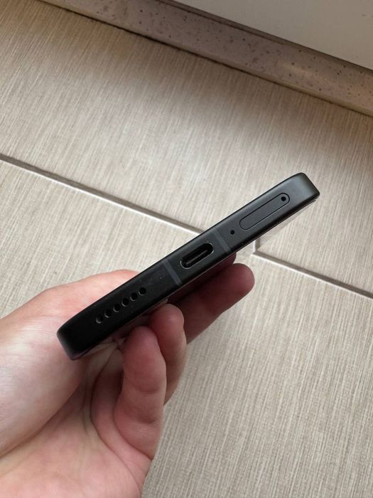 Poco f7 12/256 gb black  з гарантією стан Ідеал