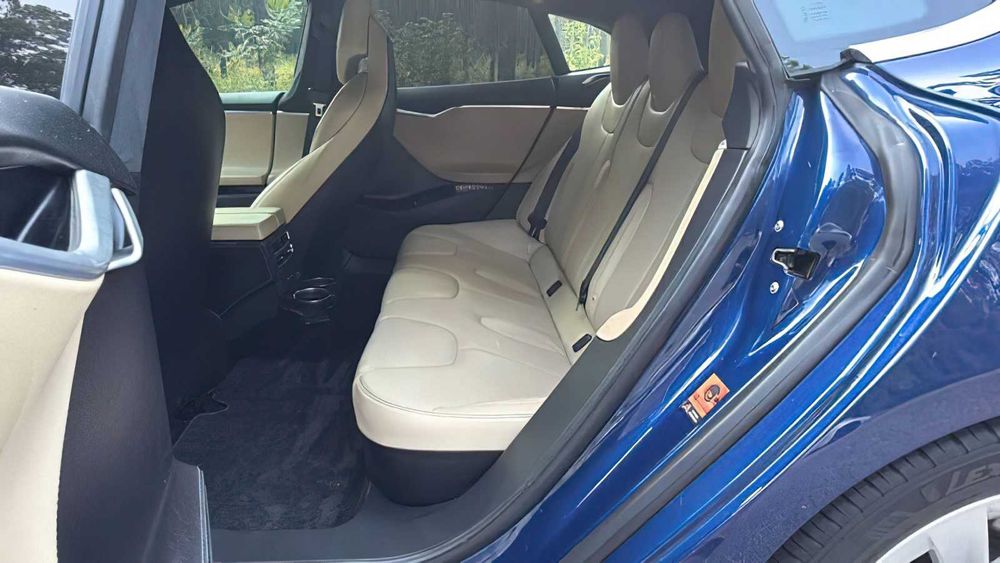 Tesla Model S P100D      2016