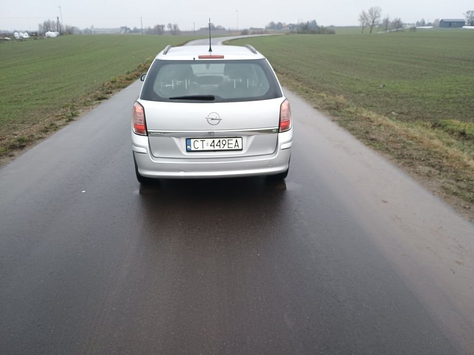 Opel Astra H kombi 1.6 2007 rok Lpg