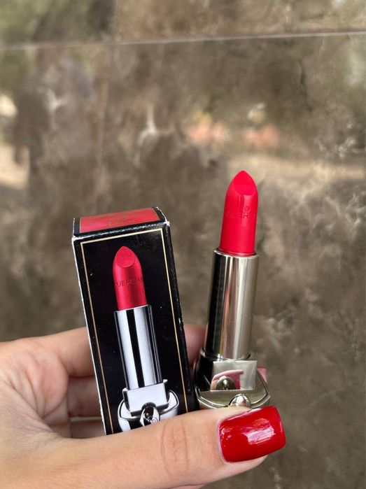 Розпродаж помад guerlain rouge g