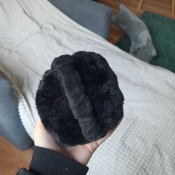 Czarne nauszniki zimowe