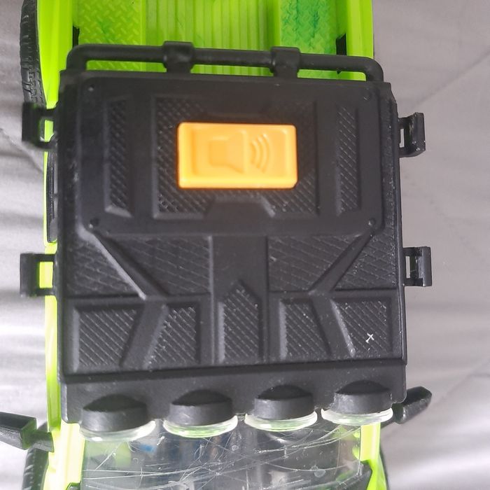 Ford Raptor Dickie Toys z dźwiękiem I światłami