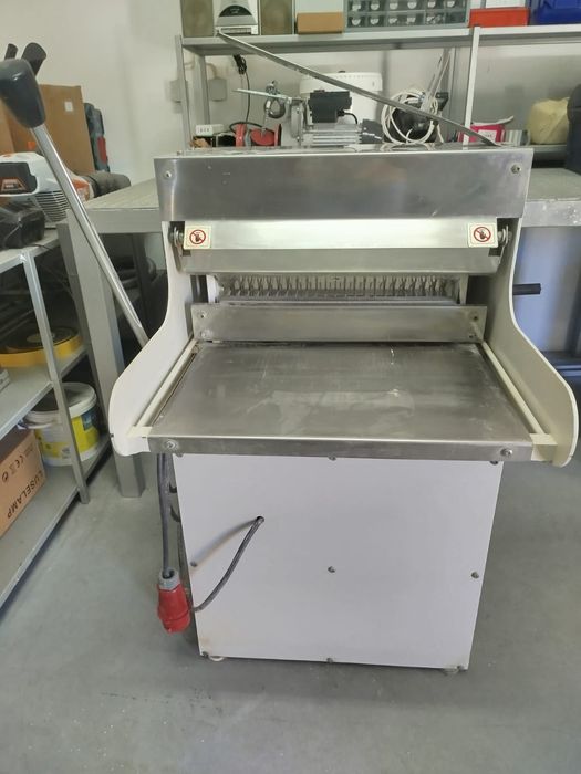 Cortadora de Pão de Forma