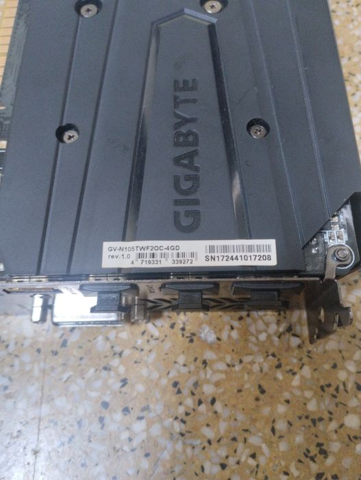 Placa gráfica gigabyte 4 Gb
