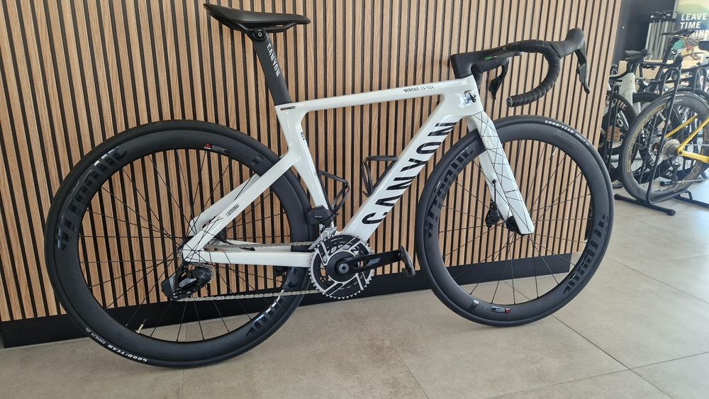 Canyon Aeroad CF SLX 7