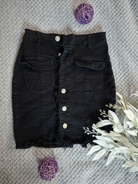 Czarna jeansowa spódnica – rozmiar XS