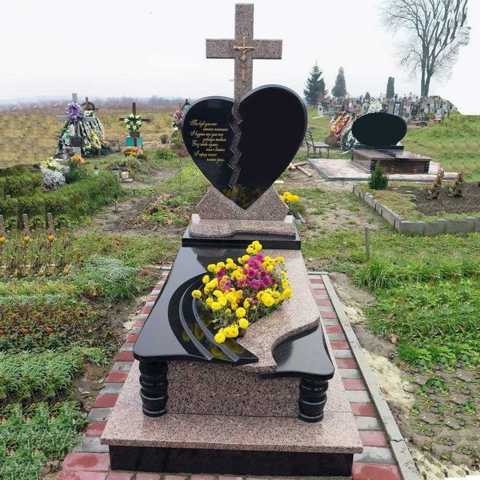 Памятники из гранита, габро. НА ЗАМОВЛЕННЯ. Монтаж, надгробки