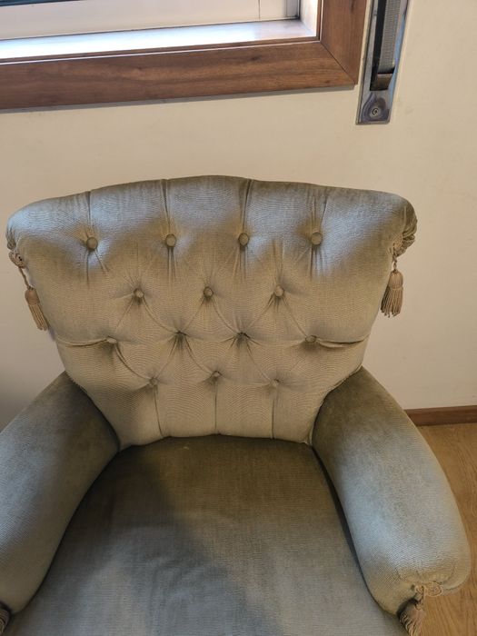 Poltrona / cadeirao antiga