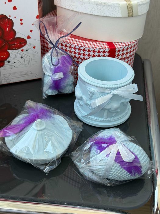 Подарунковий набір зі шкатулки з доповненням та прикрасою, 8 березня