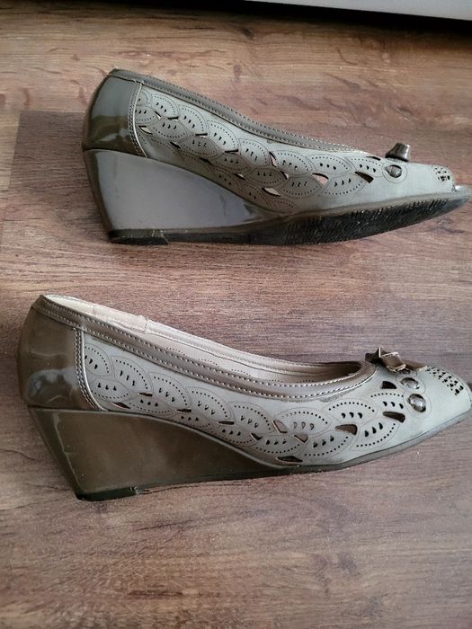 Buty na koturnie Clara Barson 38 damskie