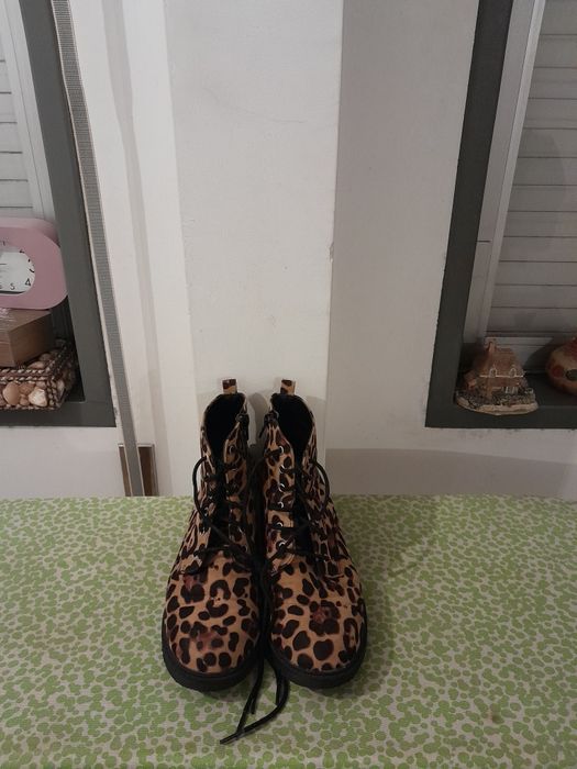 Vendo Botas de Senhora PRIMARK muito bonitas como novas