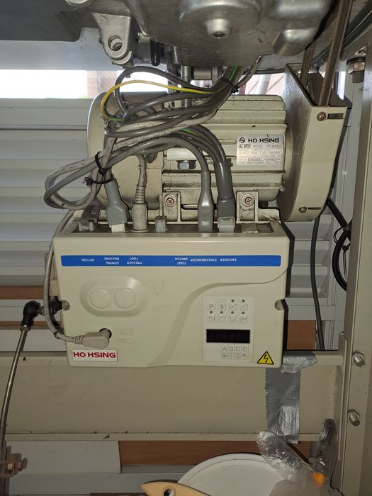 Maquina de costura industrial