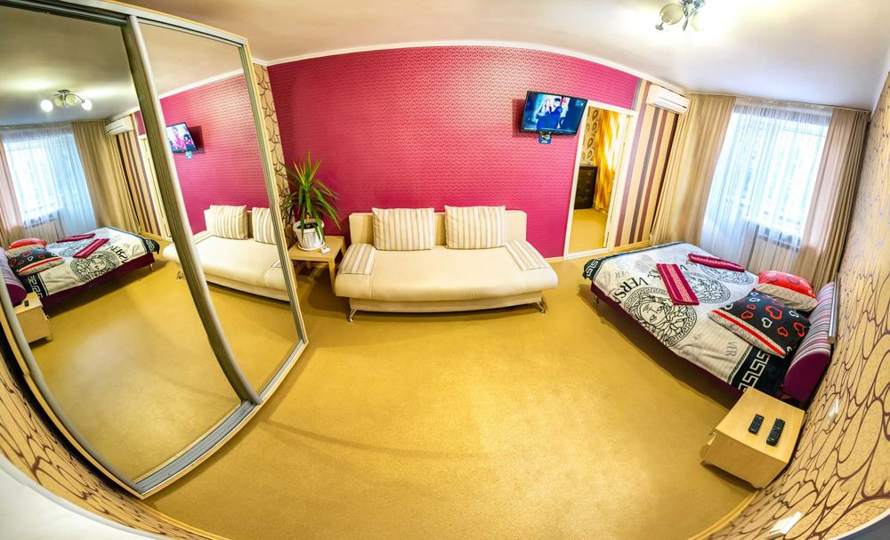 Квартира в центрі двокімнатна з ремонтом без посередників.