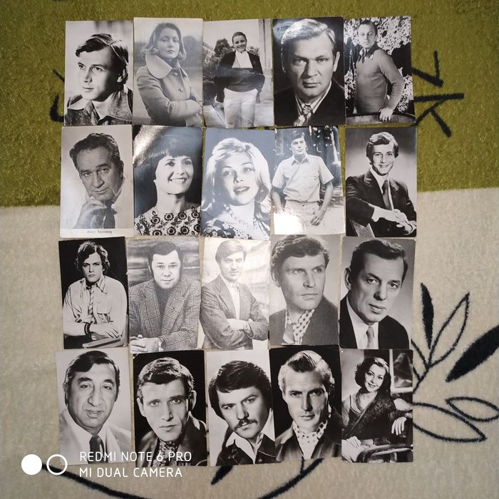Открытки и наборы открыток с актерами.