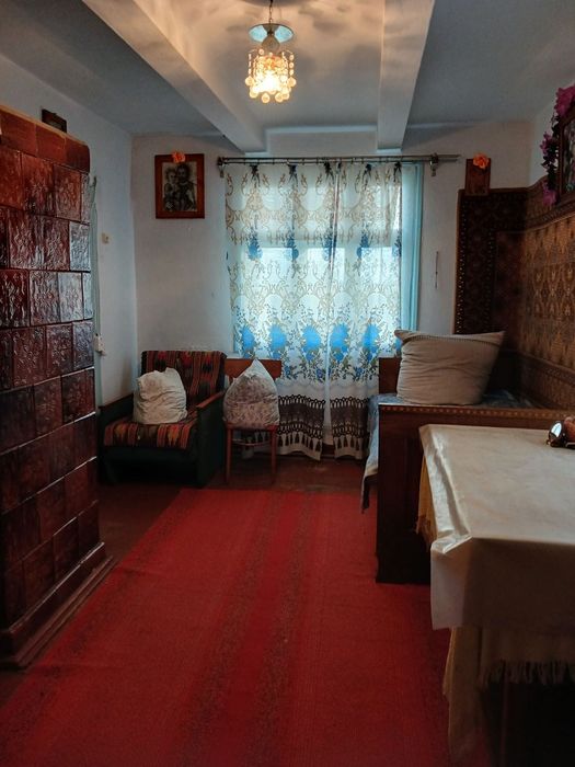 Продається ділянка з будинком